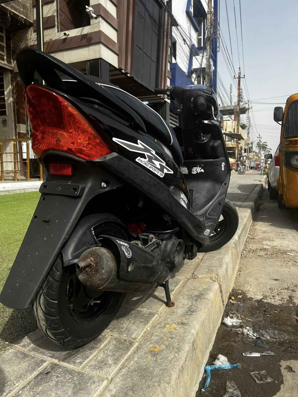 السلام عليكم شباب الطيبه عدله مال جناي مكينه بلاد ممفتوحه دراجه خلقه واخلاق الله شاهد مكينه بلاد كهرباء بلاد كلشي شغال دراجه صالرله 7اشهر نازله من رمبه كفاله عامه 
سعر650الف وبيه مجال 
عنوان بغداد الشعب شارع عدن 
***********
