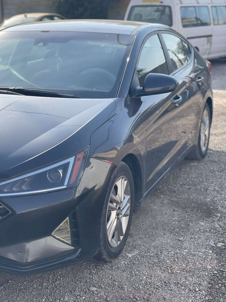 هونداي الانتره موديل ٢٠٢٠
ماشية ٤٩ الف حقيقي
محرك ٢٠٠٠ دوش بدون ايرباك 
تحكم ستيرن
كروز سرعه مثبت سرعه
رادار امامي جانبي 
توقف ذاتي 
تحديد مسار قياده 
نظام وضعيات قياده 
شاشه كبيره
وباقي المواصفات 
رقم اربيل ب اسمي 
تحتوي ع منظومة غاز
السياره كفاله من الغد والشاصي والدواخل 
كير مكينه كفاله 
صور الحادث مرفقه ب منشور ب إضافه بين البابين كلير ب امريكا 
السعر ١٢٢
مكاني بغداد علوة الرشيد 
***********
***********
