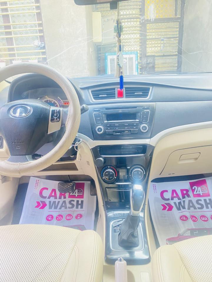 السلام عليكم گريت ول فولكس 2016   نظيفة وگشرهة كلش نظيف بيهة فقط ضربه بالبنيد على كد شبر ومصلح على البارد جاهزه من كل شي ترايك وين ماتريد مكينة بلادي ومحرك بلادي لا تبخير ولا تنقيص السنويه لغايه 2028 العنوان حسينيه المعامل السعر 68 وبيهه مجال ***********
