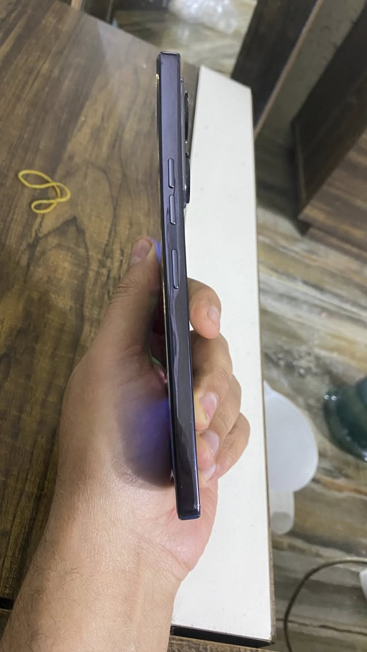 السلام عليكم موبايل تكنو TECNO POVA 6 Pro 5G
للبيع ذاكره 256 العشوائيه 12 تردد الشاشه 120 هيرتز بطاريه 6000 شحن 70 واط الجهاز فول سرعه ونظيف ماللعاب بي خط بسيط بالشاشه مماثر واضح بالصوره وبي عواج بالشاصي بسيط السعر 110 مكاني بغداد حسينيه الراشديه ماعندي توصيل رقم ***********
