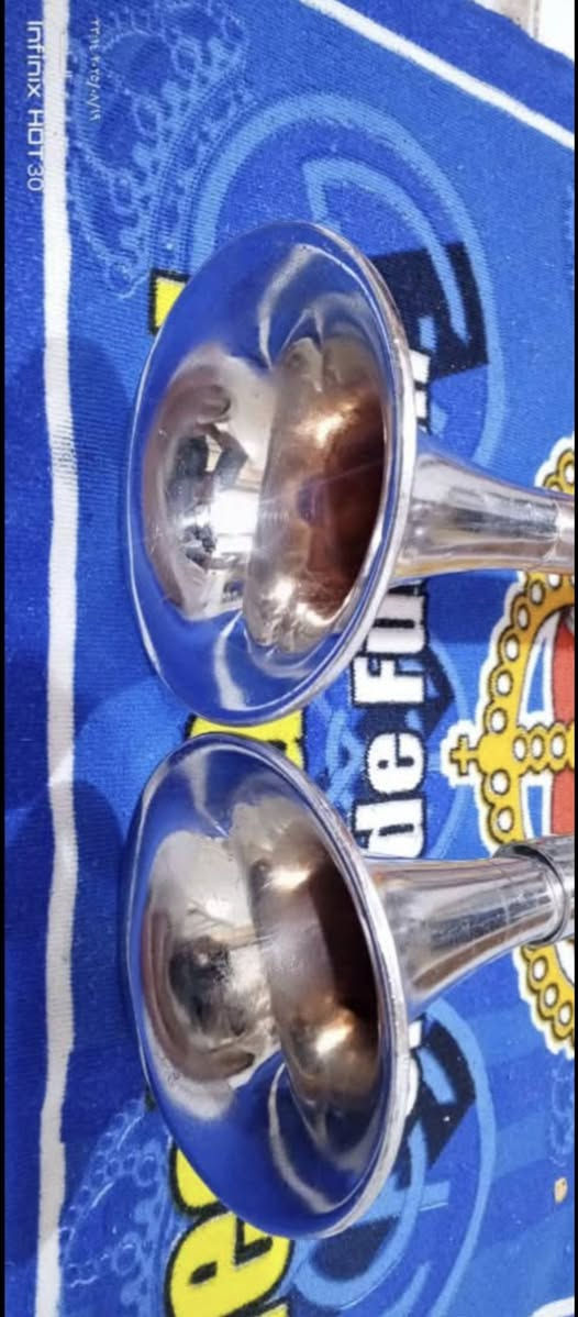 السلام عليكم
بوق قمارة كرواتي سلستيل من النحاس الاصلي 
الطول 60Cm
النوعية القديمة الاصلي 
للاستفسار 
***********
