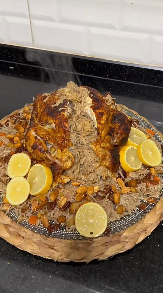 السلام عليكم 
مطعم ومشويات حكاية العنوان الشارع العام قرب ماركت الغانم 

وقت العمل من الساعه 9 صباحاً الى 12 مساءً

ويه كل دجاجتين سفري 4 شيش كباب 

  مجاني عرض لمدة 10 ايام

دجاج محشي ويه تمن ومرك ومقبلات كامل وخبز ب 10 الف فقط  

دجاج فحم ويه تمن ومرك ومقبلات وخبز ب 10 الف 

 مرك فاصوليه عدس تمن نفرات نفر  2000

مشاوي 

كيلو كباب دجاج 16 شيش ب 7 الف

كيلو كباب لحم 12 شيش ب 18 الف

تكه لحم شيش 2000 

كباب لحم شيش 2000

معلاك شيش 2000

تكه دجاج 1500 

اجنحة شيش 2000

جلاوي شيش 2000

التوصيل مجاني داخل القضاء

يوجد مقبلات كامل الاصناف
***********
***********
