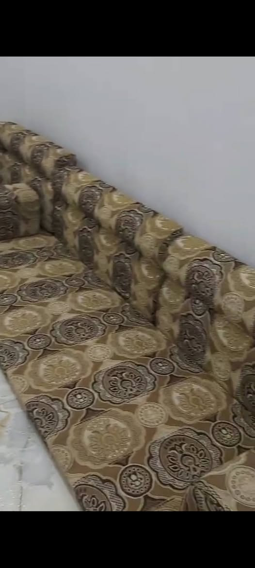 اثاث مستعمل نظيف. تواصل ***********واتساب
