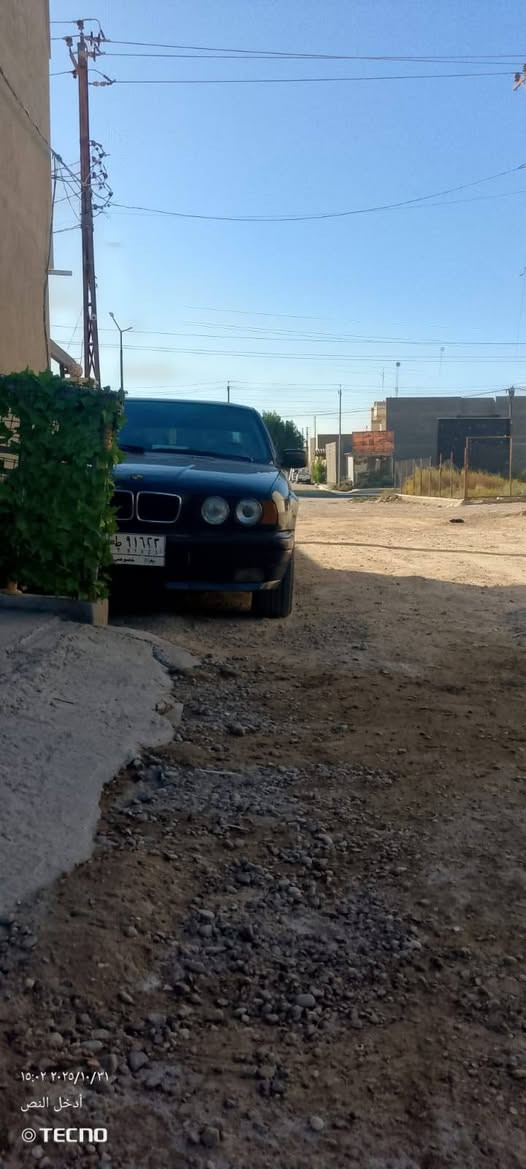 بي ام 525 للبيع بدون مراوس  موديل 1991 كير اوتو جام 4 كهرباء كير ومحرك بشرط بجم عريض فتحه سقف ويل مال صقر السعر  ٥٧   مكاني  فلوجه 
رقم موبايل *********** بي واتساب
