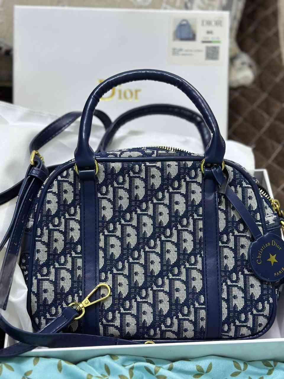 حقيبة ديور ماستر كوالتي وياها الباركود و الشهاده و الفاتوره انطي سعر بيها


**إذا كنت صاحب هذا الإعلان وتريد حذفه لأي سبب، رجاءا أرسل رسالة إلى الدعم الفني**