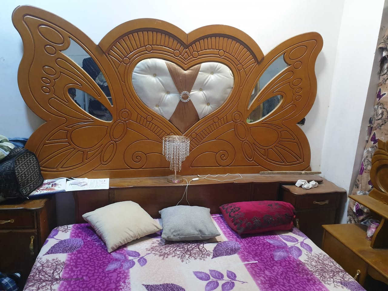 غرفت نوم البيع بعد معاها زاويه كنتوريه ما صوره غرفه مستعمله نضيفه البيع سعر 325 الف مكاني خطيب شارع خوله رقم التواصل ***********
