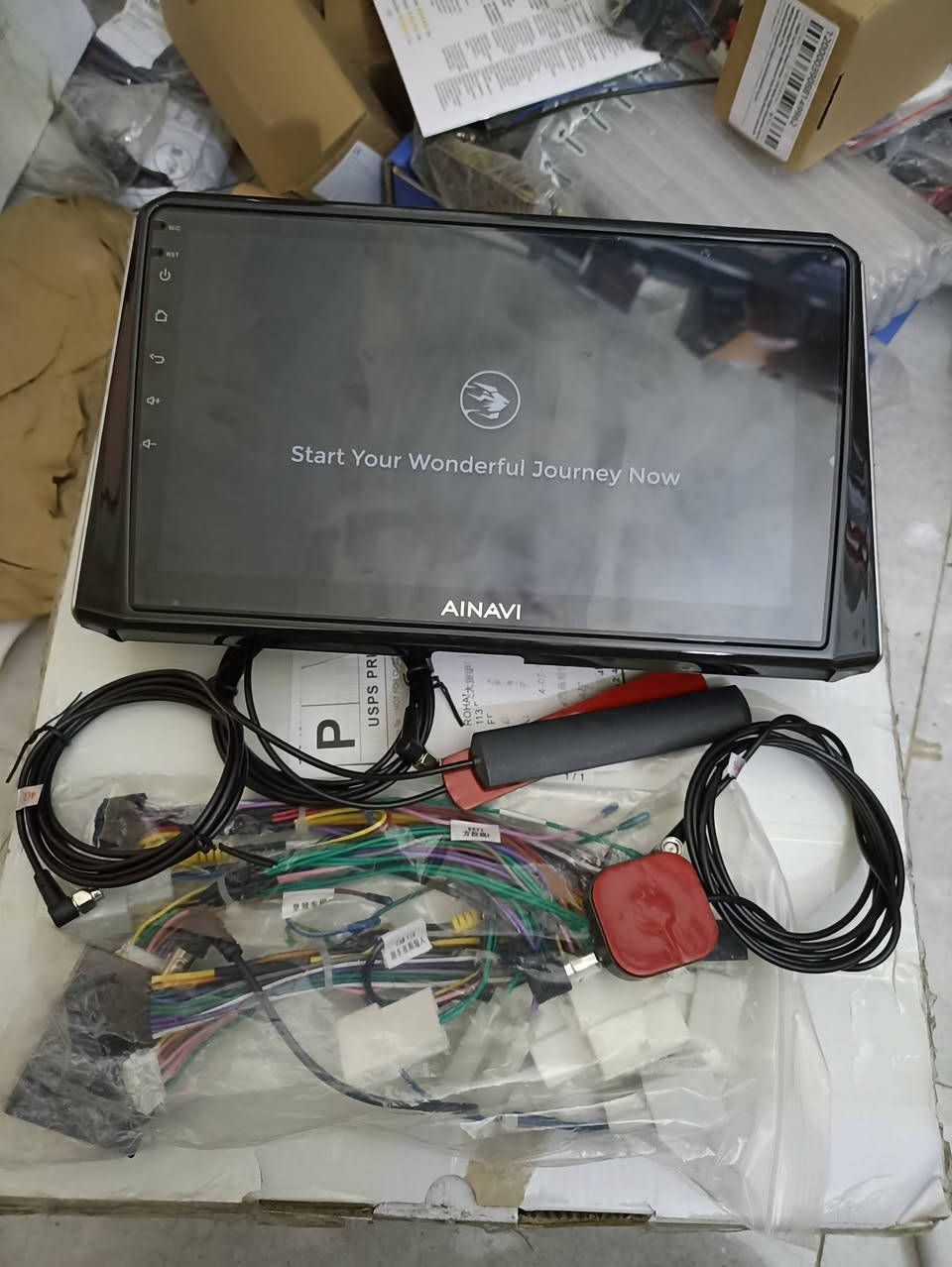 شاشه حجم 10 انج نظام اندرويد
اندوريد 13 
ذاكره 256 رام 8 

معالج ثماني النواة تدعم كاميرات محيطيه 360

يوتيوب بلوثوت واي فاي كوكل خرائط انترنت 
4G سيم كارت 
مخرج DP

تدعم امبلي فاير بلاد 

***********
