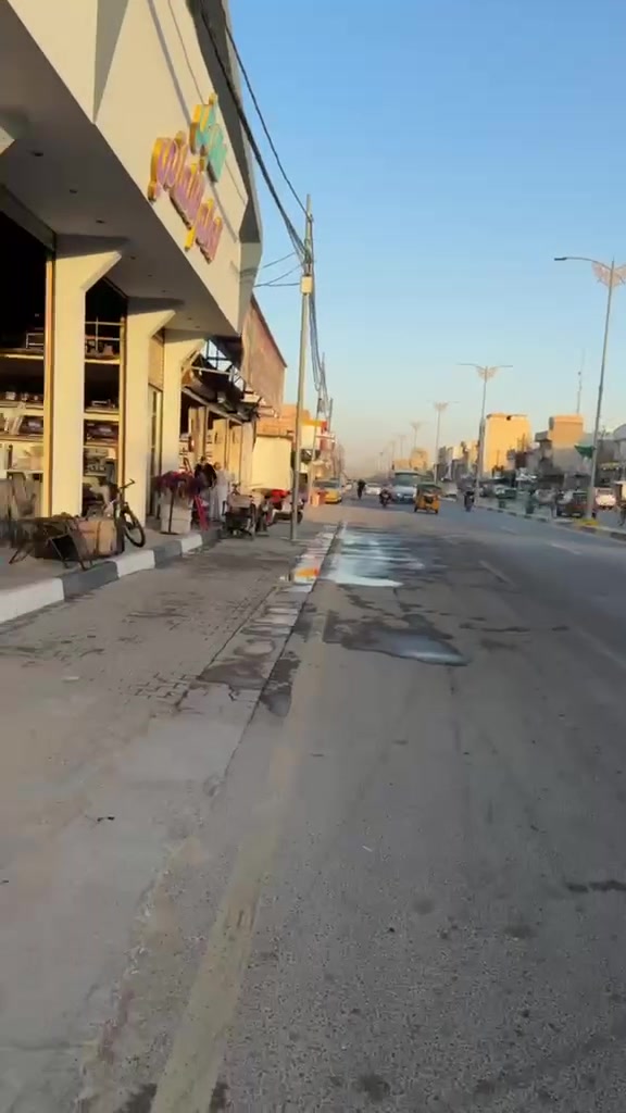 السلام عليكم
مكلف بالنشر
هيكل للبيع 
المساحة / 130 متر
جنس العقار / طابو زراعي سند 25
الخدمات / ماء ، كهرباء ، مجاري ، مقرنص يتم تنفيذه حاليا ، عرض الفرع 8 متر تقريبا
الموقع / الحر - طريق الحر الرئيسي - الفرع المجاور لمرطبات اسكيمو - قرب أسواق المائدة
يبعد عن مرقد الإمام الحسين ع 15 دقيقة
يبعد عن مرقد الحر ع 5 دقائق
يبعد عن الشارع العام 300 متر
تفاصيل البناء / أساس رفت ، بناء طابوق جمهوري بإشراف مهندس مختص 
يحتوي على / حديقة خارجية + طارمة صغيرة + صحيات خارجية + مطبخ + استقبال + صالة + حديقة داخلية + غرفة + منور + حمام داخلي + تواليت داخلي 
للاستفسار 
***********
***********

