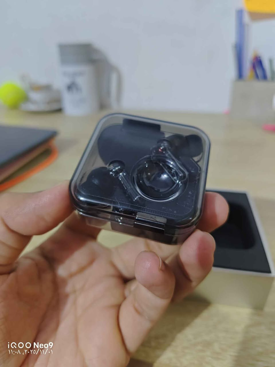 السلام عليكم . سماعات Nothing Ear 1  البريطانية 
تجربة صوت راقيه و مايكات واضحة بالاتصال و الالعاب 
و عزل على اعلى مستوى 
عزل على 3 درجات ،
 نظام تقليل التأخير بالالعاب يعني العب و انت مرتاح 
شحن لاسلكي و ميزة ربط كل سماعة على جهاز 
مستخدمه نظيفه ملحقاتها كاملة السعر 55 الف 
 مع التوصيل  سعر ثابت 

موجود 3  قطعتين باللون الابيض و واحدة باللون الاسود 
مكاني كربلاء حي الغدير شارع المشجر 
*********** كربلاء, العراق
