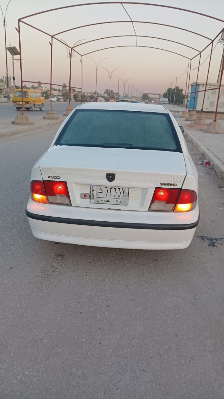 السلام عليكم سمند للبيع موديل 2011 بيه جاملغ مبدل والباقي كفاله سياره جديده مكينه كير حداديه كهربائيات كله جديد تبريد شرط التحويل رقم بغداد مالك السياره حله السعر 42 و بيه مجال بسيط الرقم ***********
