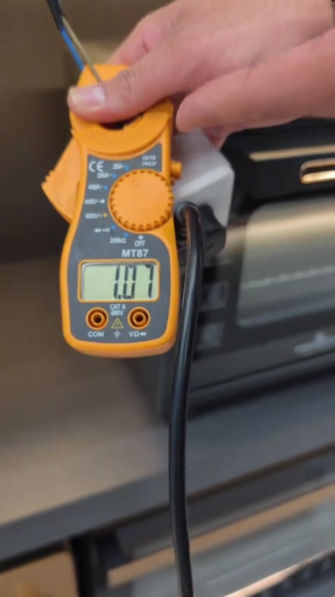 تعبت من الحر؟ وما تريد تكسر الحايط وتنصب سبلت؟ 🥵❄️ هذا هو الحل! مكيف متنقل بقوة 9000 BTU... حطه بأي غرفة، شبكه بالكهرباء واستمتع بتبريد حقيقي بدون تكسير، بدون نصب، وبدون وجع راس. ✔️ مناسب للغرف والمكاتب والمحلات  ✔️ تنقله بأي وقت لأي مكان  ✔️ تحكم بالموبايل عبر WiFi  ✔️ ريموت كنترول  ✔️ وبعد ما يبرد المكان، ينخفض استهلاك الكهرباء بشكل ملحوظ. 📍متوفر الآن في عبدالله يورو للأجهزة المنزلية #مكيف_متنقل #بدون_نصب #حر_الصيف #تبريد #أمبليوم 


**إذا كنت صاحب هذا الإعلان وتريد حذفه لأي سبب، رجاءا أرسل رسالة إلى الدعم الفني**