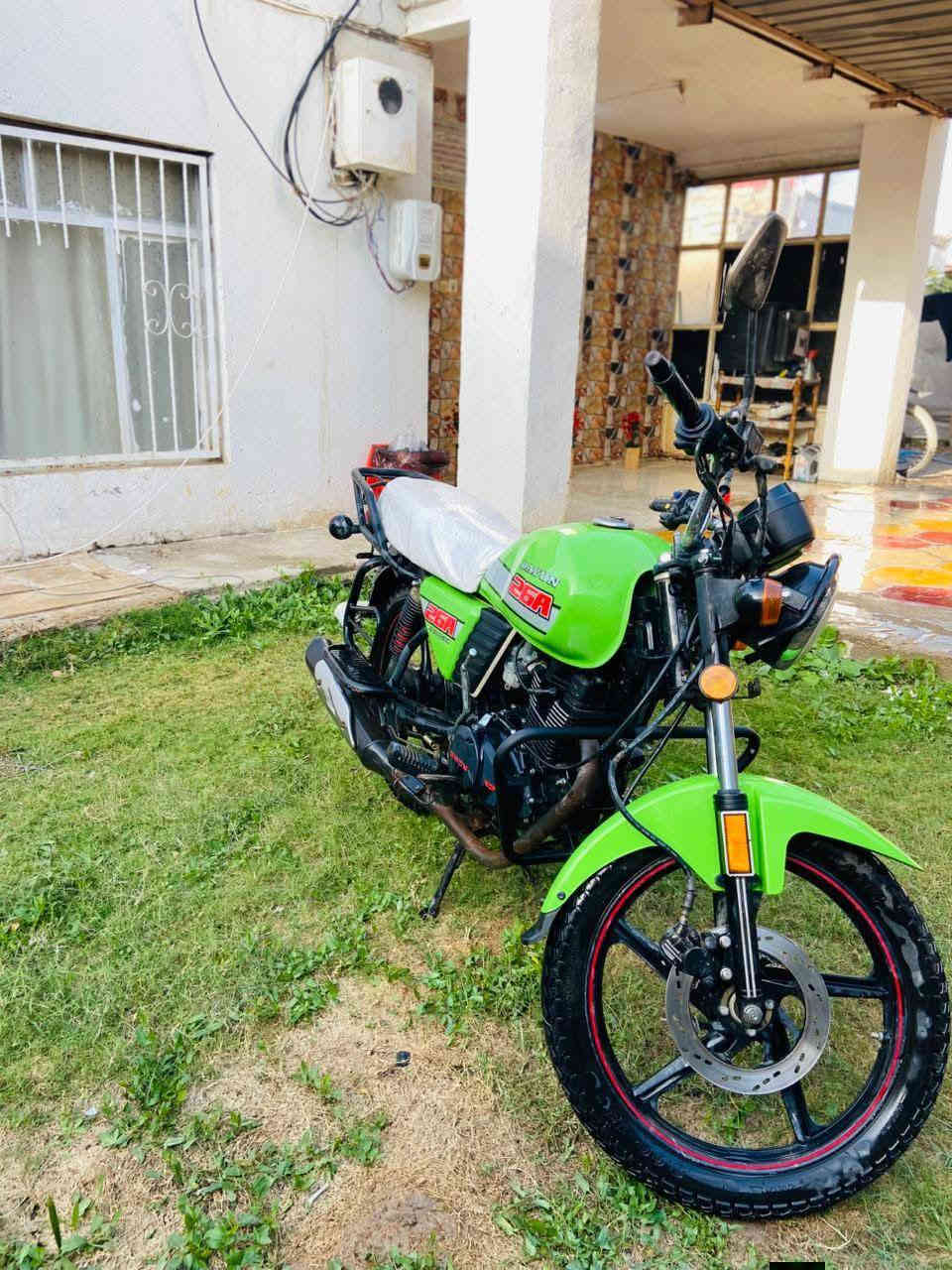 دايون للبيع  موديل2022 طالعه ب 2023 مرقمه رقم بابل. انكليزي الدراجه مكفوله من كل النواحي دراجه مال جناي السعر 2200 وبيه مجال بسيط حك الجيه
المكان / بابل - سياحي قرية الدولاب
رقم الهاتف / ***********
