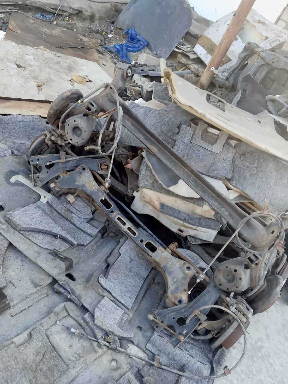 غراض سيراتو تفصيخ حاويه من موديل ٩ الى ١٣ والنترا من ٧الى ١١ يوجد توصيل جميع المحافظات 5000الف الاستفساررًالاتصال عل الرقم *********** الحجز واتساب أو خاص مصطفى موسى
