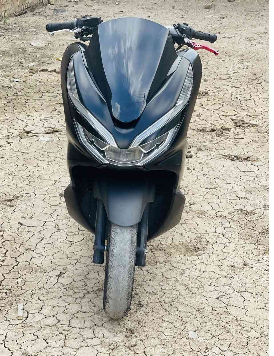 السلام عليكم

جيل ثالث وارد كوري 2020  PCX

كفاله عامة

اللون اسود

حساس ازدحام

تدفئه يدات

السعر  13 ونص وبيهة مجال

المكان بغداد المعامل   حي النصر

للاستفسار ***********  متواجد واتساب
