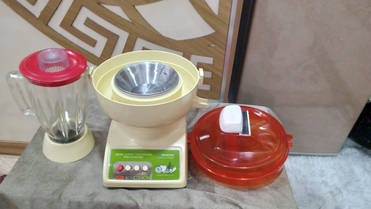 سلام 👋 عليكم 
للبيع خلاص + معصاره فواكة سانيو ياباني اصلي إستيراد المنشاء العام العراقية نضافه 100/95
ليرغب بل شراء يراسل الصفحة او تصال 
*********** اكو توصيل
