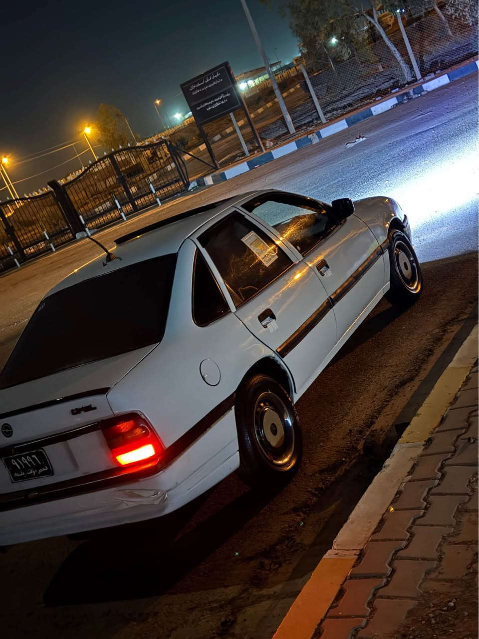 ئوپل 1992گير و مه كينه ي به شه رت سه نه وي ئينساغي له گه له وه كاله ي له گه له به شه رتي ئه واليات و بي كيشه سه ياره كي جوان و ريك و بي مه سره فه سعري 25گلاو معامه له يه كي زور كه م ژ.م *********** كالار, السليمانية
