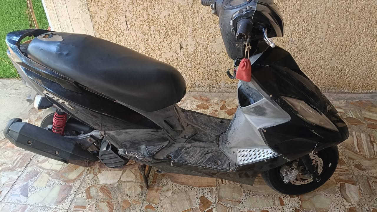 السلام عليكم عندي جيتي ار 9 نوزل للبيع نضيفه بس بيها صوت من وره السنجيل المكان بغداد الحسينيه السعر 450 وبيها مجال رقم***********
