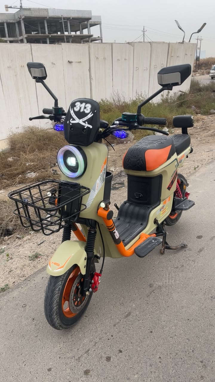 للبيع دراجة اكس 900 موديل 26 خمس بطاريات كبار جدد كاملة ما بيهة نقص اربع سرع نضام بگ بصمة مستخدمة قليل سعرهة ٤٢٥ الف *********** 
مكاني ابو غريب الزيتون مجمع الزيتون السكني
