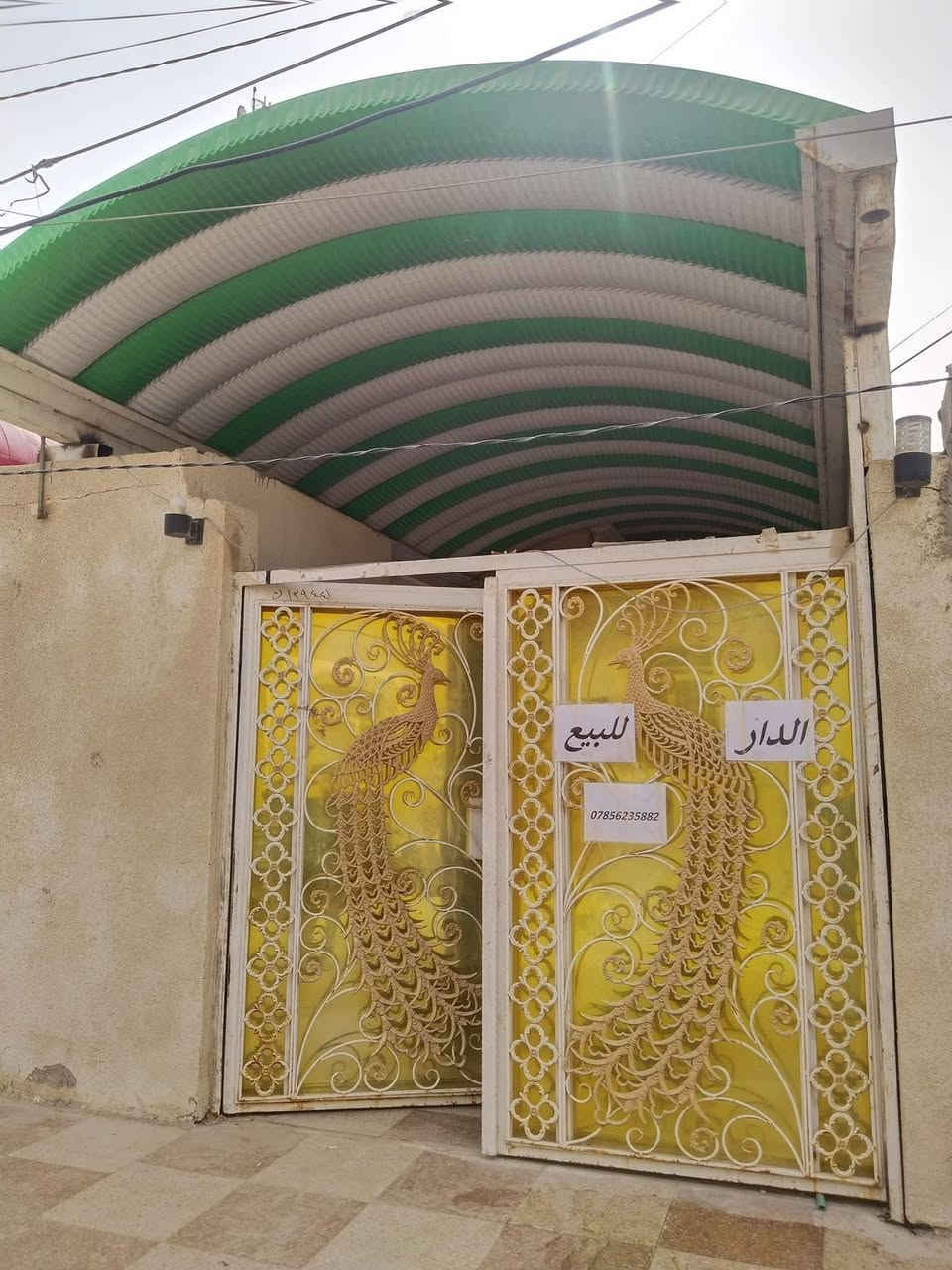 السلام عليكم
دار للبيع 
طابو صرف 
المساحه 120م
طابقين 
طابق ارضي 
غرفه وصاله ومطبخ واستقبال وحمام داخلي وخارجي 
طابق ثاني غرفه مع حمام (سويت)
العنوان : ابوصخير - حي الزهراء - عمود 86 - مقابل محلات سيد عدنان قريب ع شارع العام 
السعر / 62
تواصل : ***********   -    ***********
