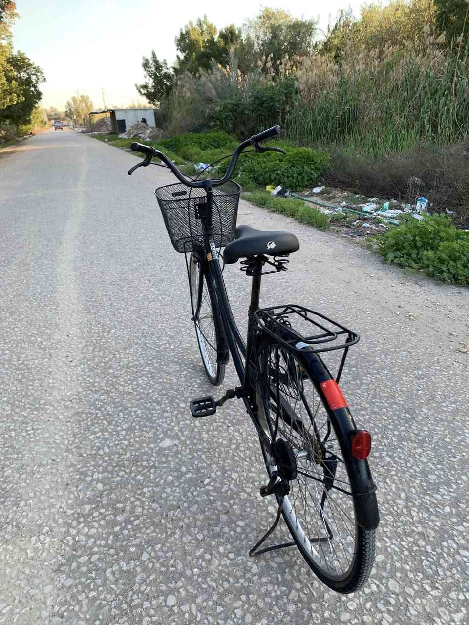 السلام عليكم 
بايسكل حجم 26 نضيف اي نقص ما بي سعره 75 وبي مجال قليل ***********
