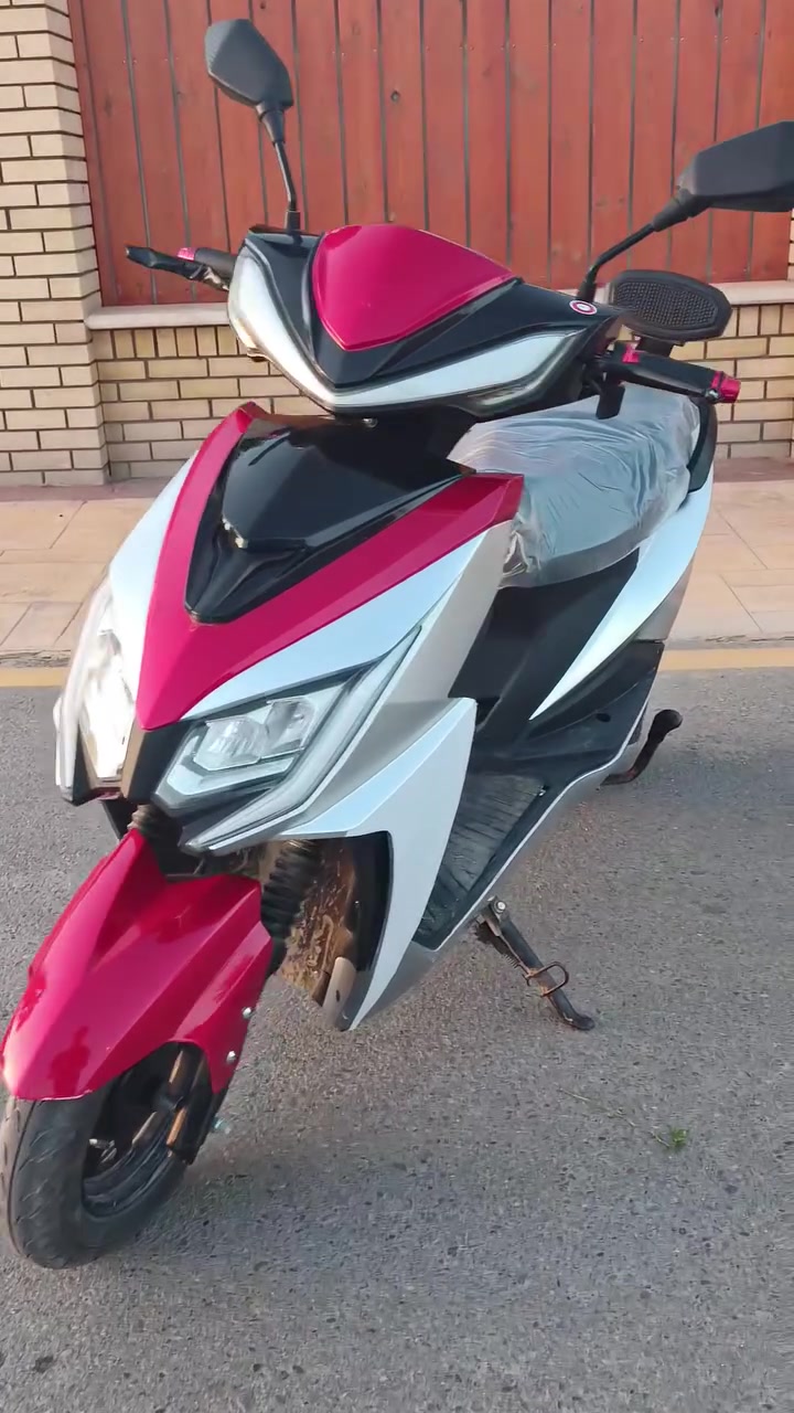 السلام عليكم سكنس شحن للبيع
موديل 25
6 بطاريات 
ملف 2500
نظام ABS امامي خلفي
نظام R رجوع للخلف 
سويجين وبصمتين 
الدراجة اي نقص ما بيهة 
مكاني بغداد المدائن
سعر خاص


**إذا كنت صاحب هذا الإعلان وتريد حذفه لأي سبب، رجاءا أرسل رسالة إلى الدعم الفني**