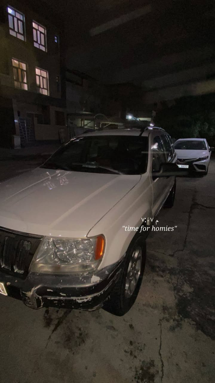 السلام عليكم من رخصت صاحب الكروب المحترم جيب موديل ٩٩ للبيع رقم انكليزي السيارة بدون حادث  قطرة صبغ مابيه عدا الدعاميات والترايش البلاستك مكينة وكير واكسل والكهربائيات  مكفولات نقص السيارة صدر امامي  كمبريسر فقط
السعر ٧٠ وبيه مجال قليل للاتصال ***********
