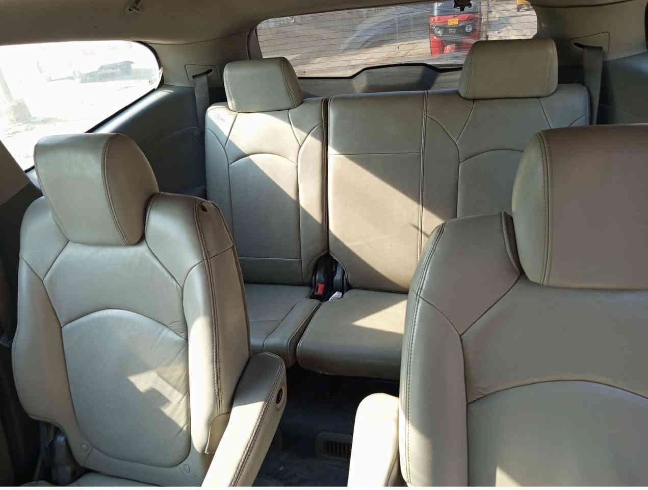 🔴 للبيع شفروليت ترافيرس Chevrolet Traverse 
👥 عدد الركاب: 7 ركاب
⚙️ مواصفات المحرك:
• 6 سلندر
• سعة 3.6 لتر
• محرك قوي وناعم
• عزم عالي مناسب للخطوط والسفر
• ما يشتكي ولا حرارة
🕹️ ناقل الحركة: أوتوماتيك
🚙 الدفع: أمامي
⛽ استهلاك الوقود: جيد مقارنة بحجم السيارة
❄️ المكيف: شغال 100% بارد
🛋️ الداخلية: نظيفة ومرتبة
🛞 القيادة: ثابتة وناعمة
🔧 الميكانيك: المحرك + الكير بحالة ممتازة
📄 الأوراق: كاملة ومسجلة أصولي
📍 المعاينة: على الطبيعة
💰 السعر: خاص قابل للتفاوض 
📞 الاتصال: ***********
