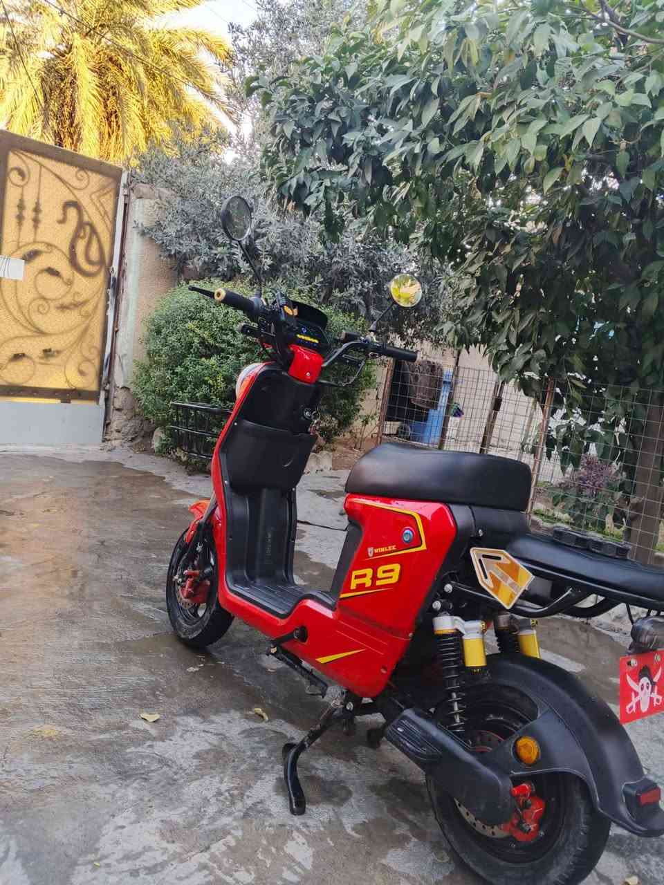 السلام عليكم
للبيع دراجة شحن السعر ٦٠٠الف وبيه مجال صار شهر من مشتريه /واتساب ***********
