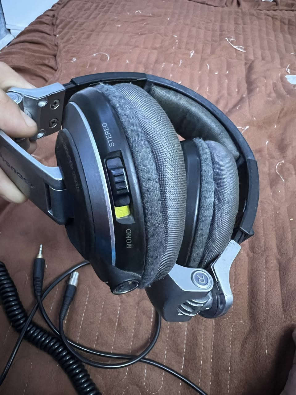 هيتفون بايونير كولش واقي هيكل حديد مالته بي صوت تحفه فنيه صوته كولش حلو واعلي بيز مالته كولش حلو مستعمل نضيف مكاني بغداد ***********
