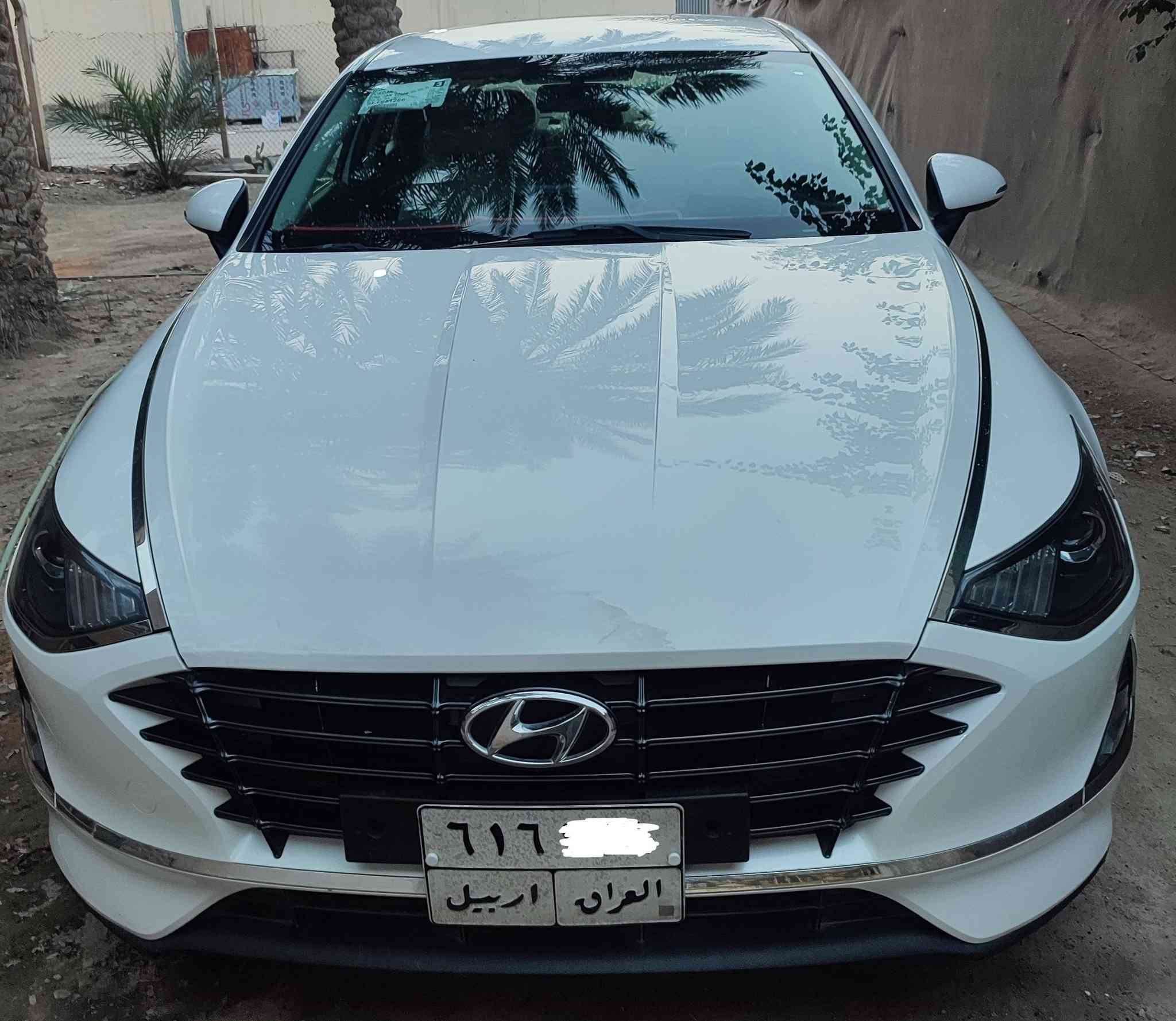 سوناتا موديل 20مكفلولة كفالة عامة خليجي ماشية 55الف فول عدا البصمة والبنرامة مواصفات معروفه كير دكم تحكمات شفتات على وضع الشركة رقم اربيل محرك 2500mpi. السعر 180ورقة 
***********متوفر وات ساب مكان السيارة نجف
