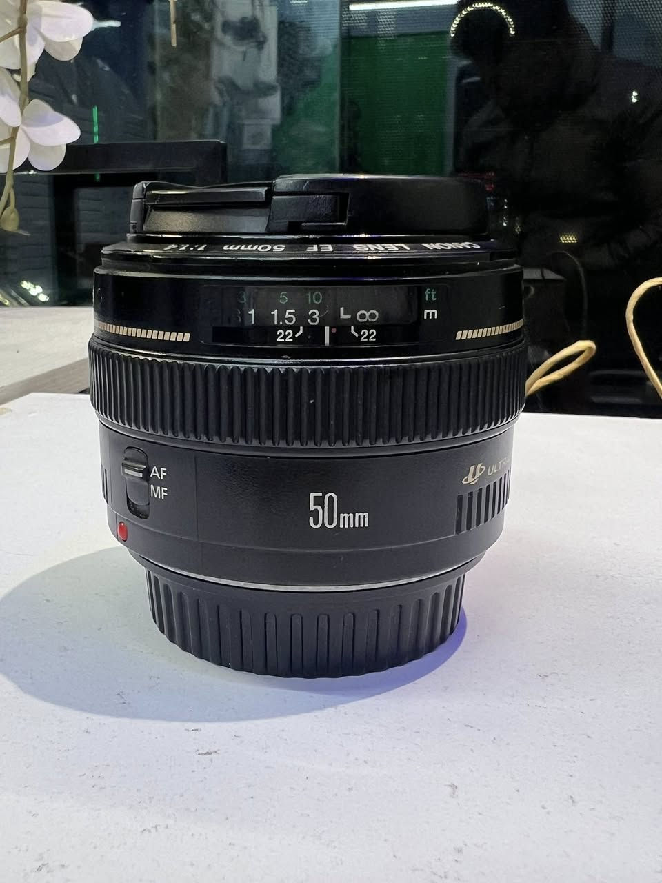 Lenze 50 m  canon
1.4  bo froshtn 
Nrx 100$
***********
