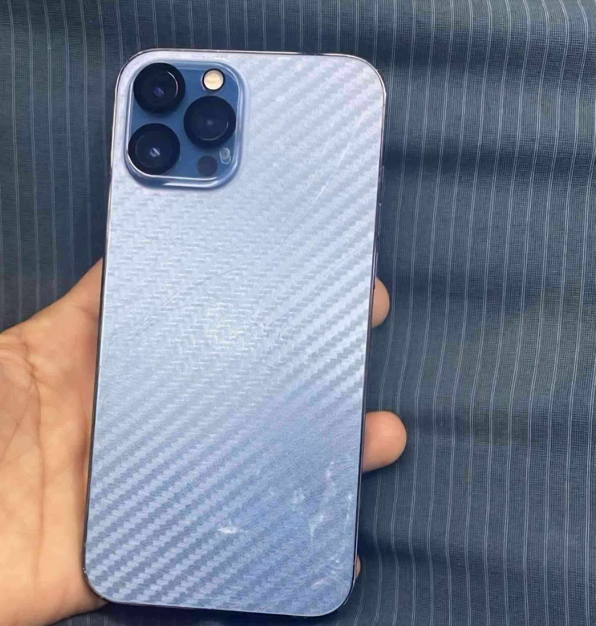 ايفون 12برو السعر    200الف مستعجل عله بيعته كلششش  مستعمل قليل كلش ما مبدل لا بطارية ولا شاشة معلومات الجهاز موضحة بالصور  *********** متوفر واتساب مكاني ميسان ((ملاحظة هذا فطر مو بالشاشة بالزكة))
