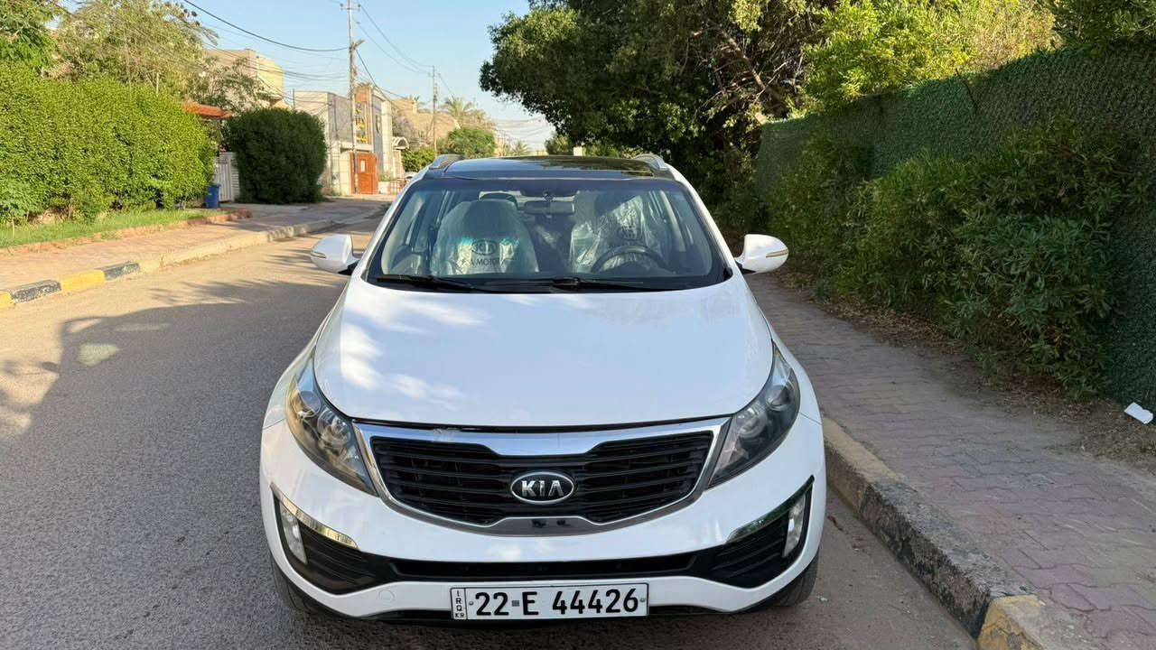 كيا سبورتج موديل ٢٠١٢ خليجي فوول مواصفات رقم أربيل دولي سنويه رقم جديد بانوراما تشغيل عن بعد محرك ٢٠٠٠ دووش شاشه كبيرا كامرا دواره فوول تحكمات يدات نيكل بيه ٤ قطع صبغ بدون دواخل بدون شواصي بدون لغود بدون ايرباك كير محرك صدر تبريد جديد وكاله تحويل مباشر السعر  110  الاتصال ***********
