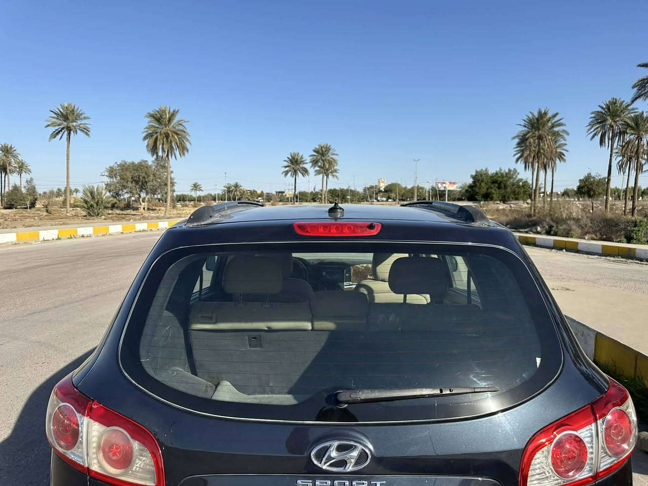 بسمي 
٢٠١٢
رقم بغداد جاملغ وبنيد حادثها  امريكي
لون حبري 
مكان بابل 
سعر ١٢٠
***********
