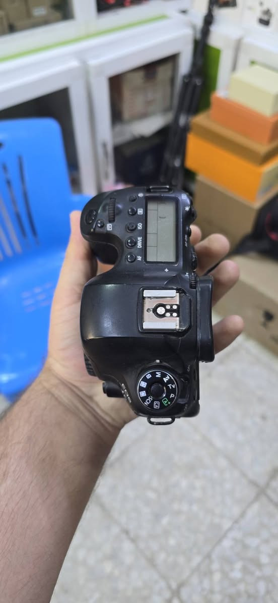 كانون 6Dmark 2 سعر بدي 950الف
عدسه 70.200 اصدار ثاني دبل استبلايزر
سعره مليون و400الف 
كامل ملحقات كارتون مكاني بابل 
***********
***********
