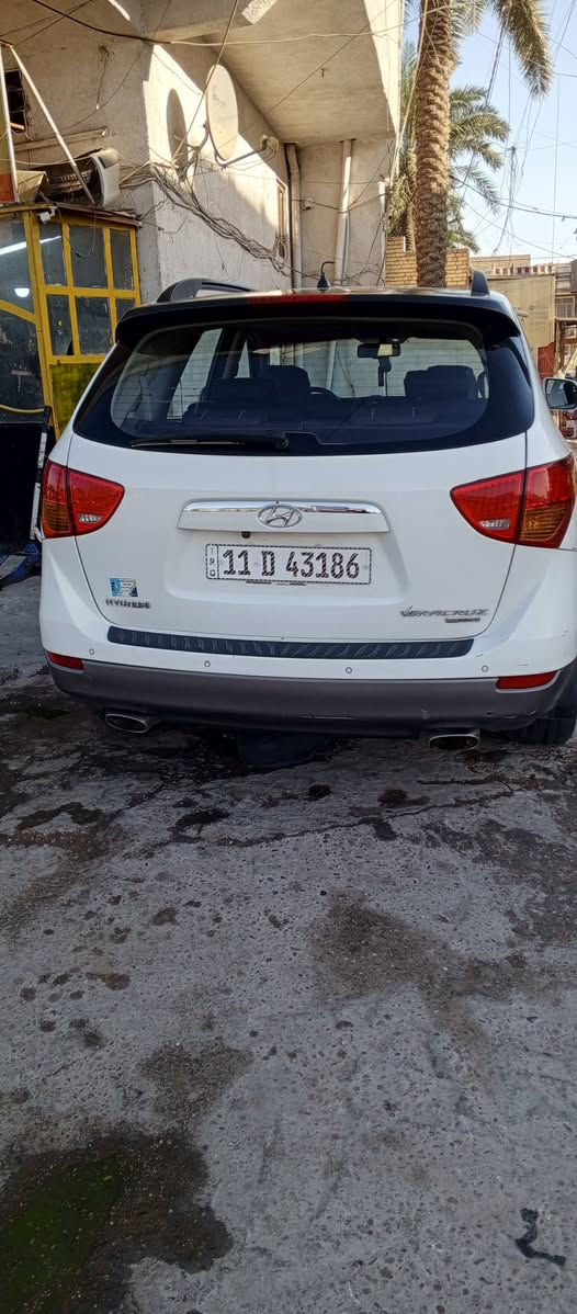 السلام عليكم للبيع هوندا فيريكوز خليجي سياره مقفوله فول مواصفات فتحه بصمه ابواب خزن ميموري ككشنات كهربائي سبعه راكب حساسات خلفيه موديل 2010 وباسمي السياره تحويل مباشر السعر 130وبيهه مجال *********** ابو حسين
