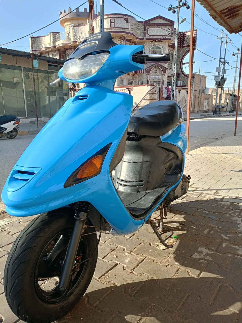 دراجه للبيع جاهزه من كلشي وشغاله سلف هندر  مانقصه برغي 550وبيه مجال ***********
