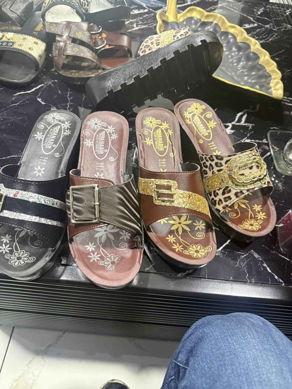 العدد.  8000. زوج.   رجالي.   نسائي. تركي.   من المعمل.  حصريا.  السعر. للزوج.  85 سنت.   بالعراقي.  يطلع.     1250 دينار.  للزوج.  سعر لكل الكميه


**إذا كنت صاحب هذا الإعلان وتريد حذفه لأي سبب، رجاءا أرسل رسالة إلى الدعم الفني**