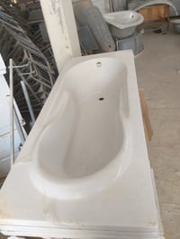 بانيو تينا • ١٨٠×٨٠×٥٧ • جديد