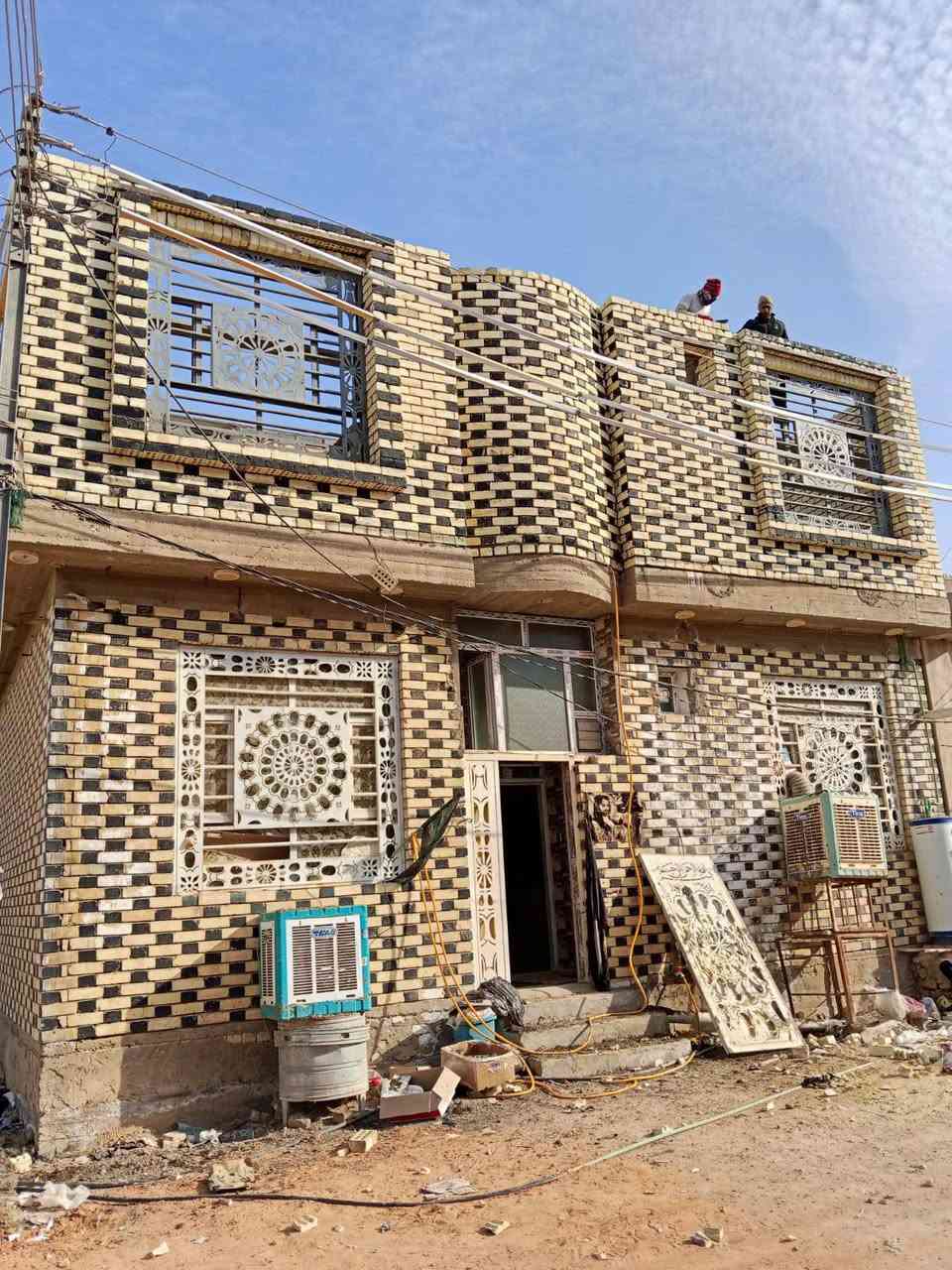 السلام عليكم خلفه بناء 

متفرغ 

 عمل استلام مهندس 

***********
