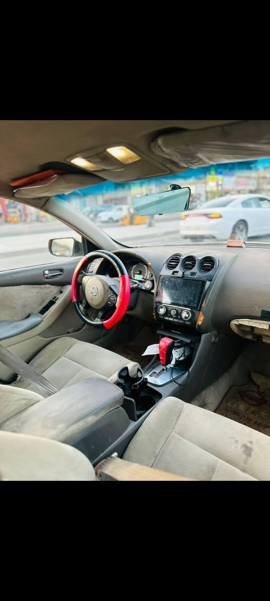 فقط بيع مااراوس
سلام عليكم 
نيسان التيما
 2008
خليجي (بصمه) 
محرك.2500
رقم انبار مشروع وطني وين ما يعجبك تحول
ب اسمي سياره 
مصفره هيه وغرمات 
، صدرها جديد كله مصار سبوع من بدلته 
نواقص
تبريد 
محرك فار يطغ 
سعره 600 الف 
مكاني بغداد 
سعر 45
عندي بناء ومتوازي عليها 
***********
شراي اتصل ما ارجع احد
ما اراوس محتاج فلوس
