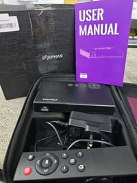 ELEPHAS A1 • جهاز عرض محمول • دقة ١٠٨٠