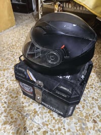 حبايب الصندوك مستخدم سبوعين امانة الله كلش نضيف وغراض كامله والخوذه جد...
