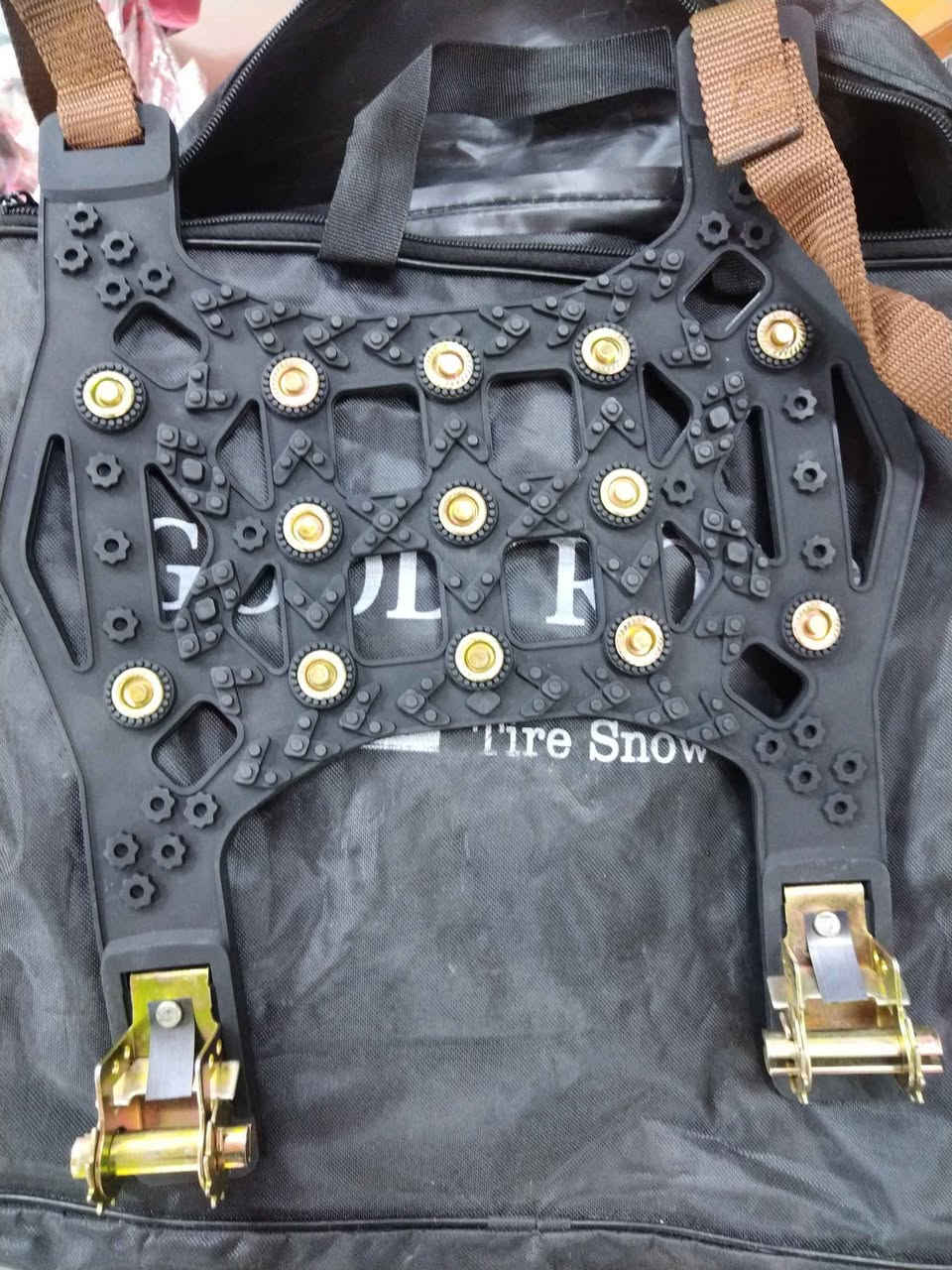 سلاسل تايرات تستخدم ظد الثلج والطين سعر ٥٠ كركوك حي الأسرى المفقودين شارع بصف جامع العدل قرب أسواق باب رزق رقمي *********** كركوك, العراق
