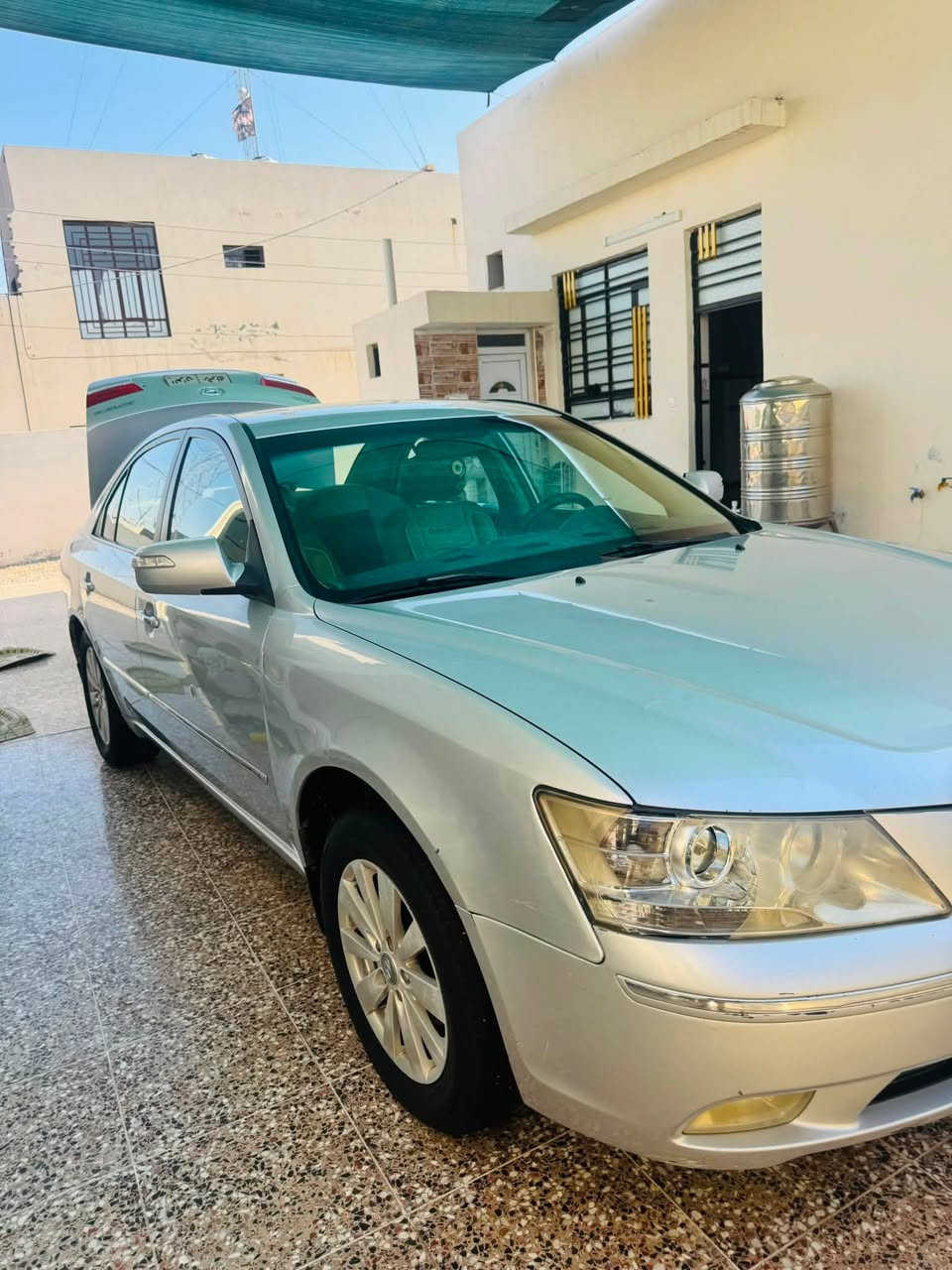 سوناتا خليجي موديل ٢٠١٠
مكينه حجم ٢٠٠٠
رقم دهوك تحويل مباشر 
تخم تاير جديد 
شاشه 
كامره خلفيه 
الضرر جاملغ امامي الأيسر والأيمن فقط بارد 
السعر ١١٥ وبيها مجال
مكان السياره بغداد  
للاستفسار الاتصال ع الرقم 
***********

