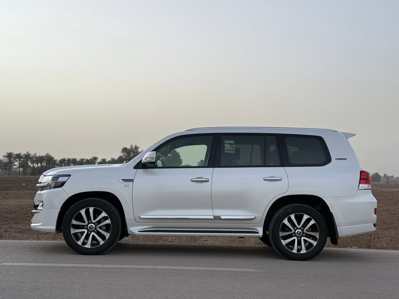 لاندكروز 2019ساز اصلي باب اول
8سلندر4600
مكفوله كفاله عامه شرط الفحص جديده كلش
ماشيه59الف 
سياره بلكارتون كفاله عامه نضافه100‎%‎
رقم بغداد الجديد بسمي تحويل مباشر
موصفات 
كشنات كهرباء
دبل ماوس
8ارباك
دشبول ليزري
جنطه 2كهرباء
كامرات حساسات
جلد اصلي
وبعد مواصفات الساز معروفه فول 1\1
بصمات عدد 2وياهه
سعر550وبيها مجال
عنوان بغداد
للستفسار***********
***********
