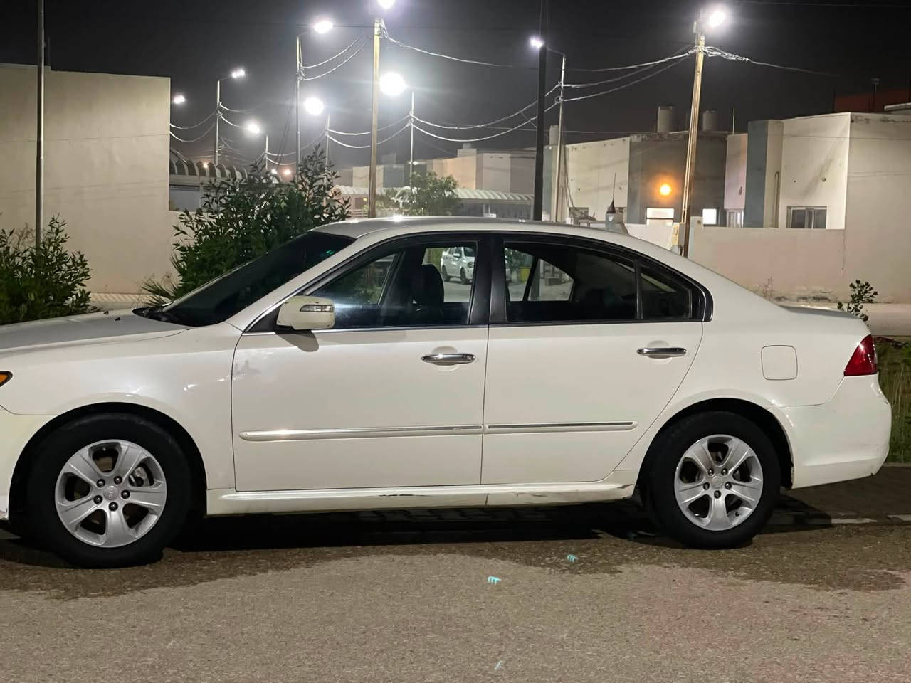 اوبتما 2009 لوتزي
المكينه 2000
الرقم قادسيه انكليزي
الضرر فقط جاملغ تبديل شركة بلادي بدون اي ضرر داخلي
جاهزه من كير ومكينه وحداديه وتبريد وكهربائيات كلها شغاله
السعر 100$ بيها مجال  //   ***********
العنوان النجف الاشرف
