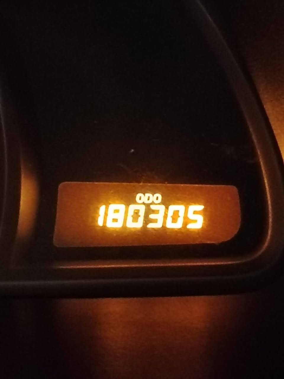 سلام عليكم شفر سايل مديل 2012 سياره باسمي تحويل جديد نافذه لغايه 2031 مكينه كير مكفولات بلاد عادي سياره بيها بارد بالجاملغات الاماميه بدون دواخل سياره بلادية 
*********** البصرة, العراق
