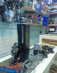 اكس بوكس ٣٦٠ • مساحة ١٢٠ • ملحقات كاملة