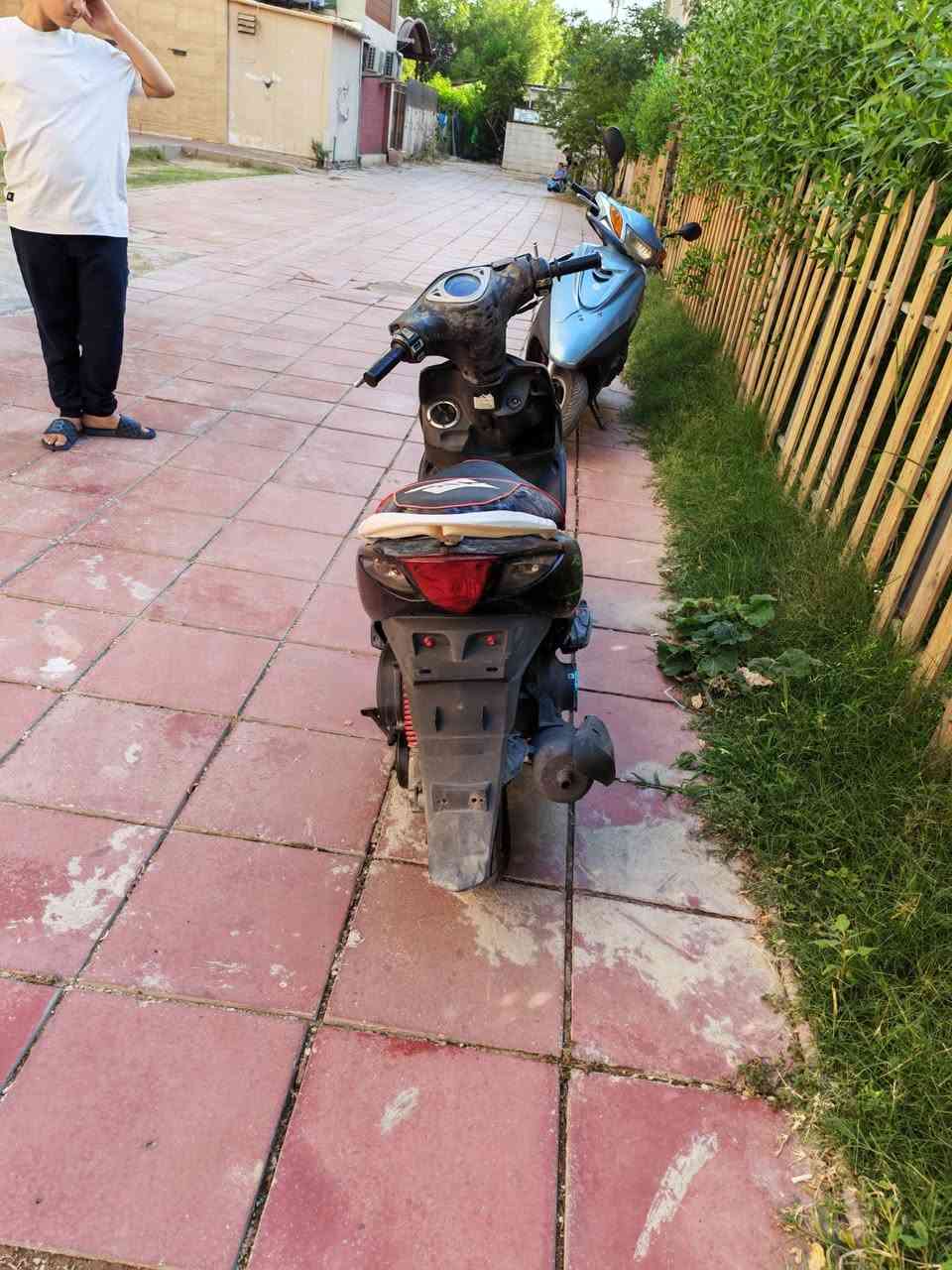 شباب. دراجه. نفخ للبيع.  
تعال جيك.  و جيف فيتر وياك لدراجه متعوب عله 

مكاني بغداد مجمع الصالحيه.    رقم *********** غير متواجد عل نت.   السعر. 650
